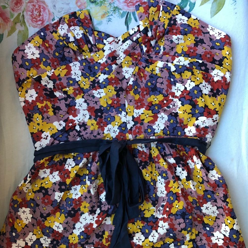 Anthropologie Never Worn Strapless Seashell Breast Floral Top